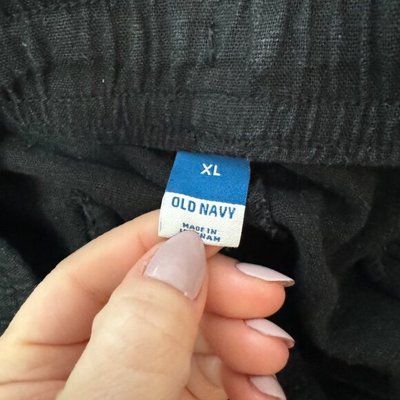 3 Pairs of Linen Shorts, Old Navy, Amazon Basics and Universal Thread Size XL - Picture 6 of 10